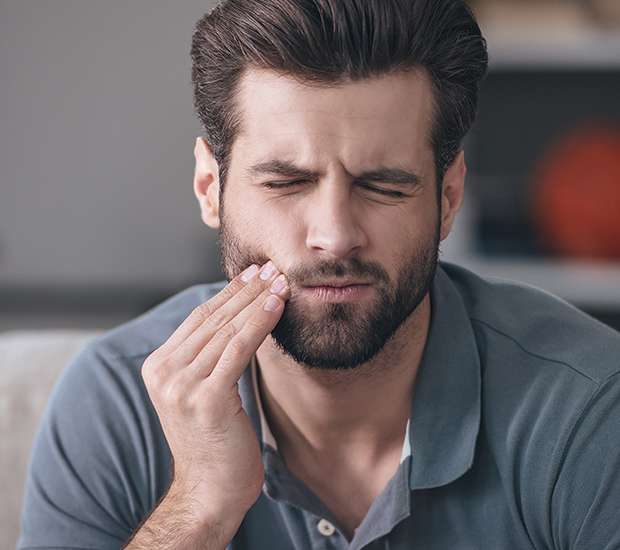 Boynton Beach Can a Cracked Tooth be Saved with a Root Canal and Crown