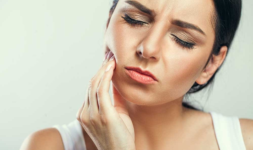 How to Handle a Dental Emergency While Traveling